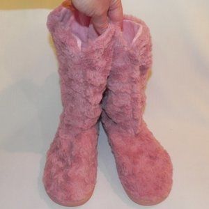 New Avon Blush Plush Slipper Bootie, Size 7-8